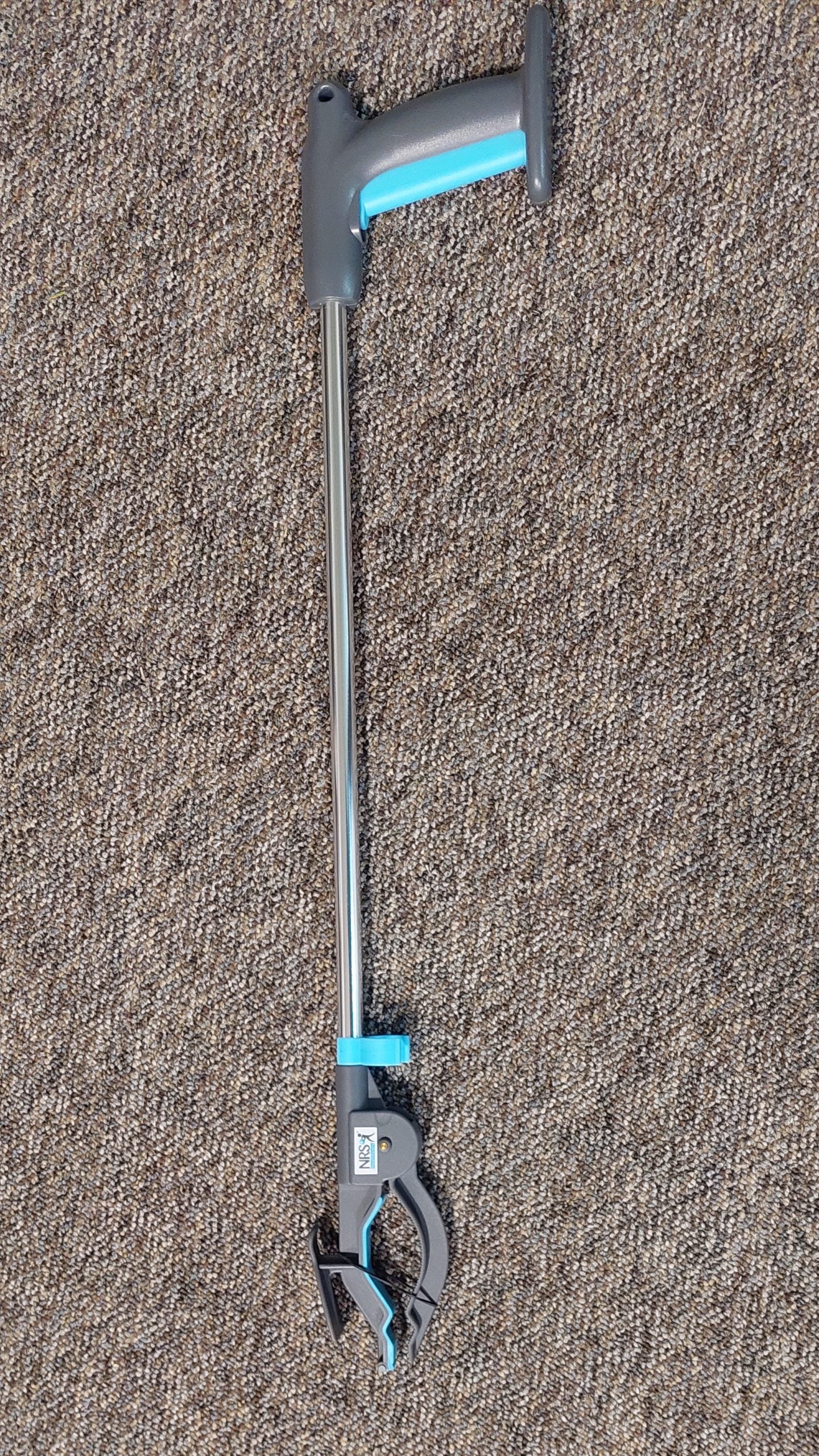 Combi Reacher Aid 32' Sale 1 month or till stocks last