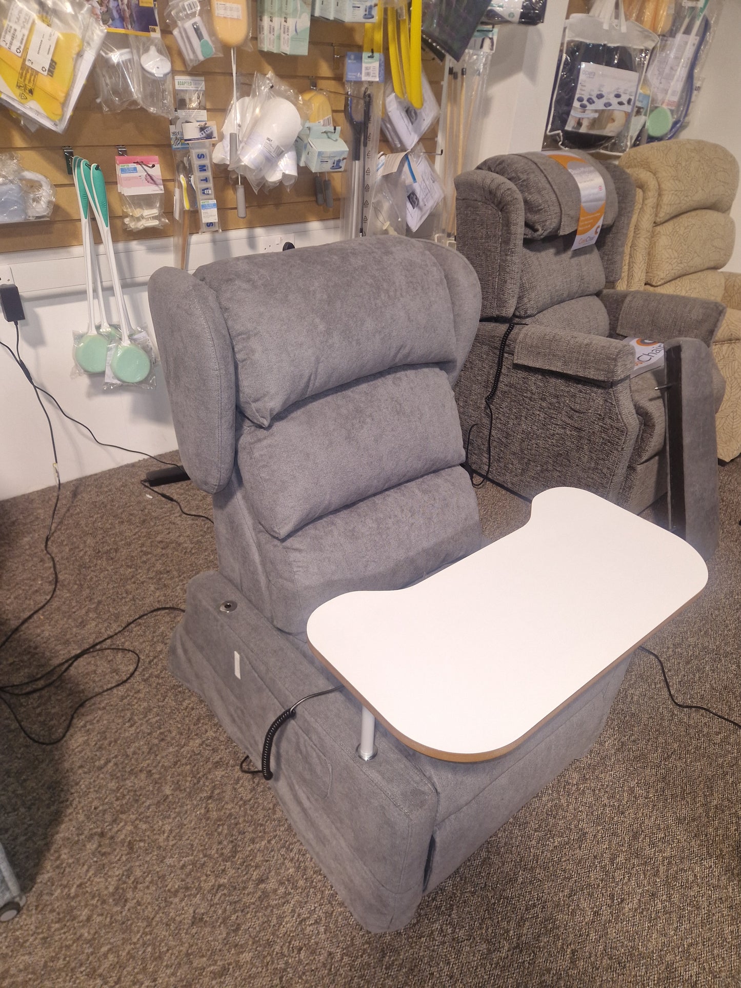 Electric elevating armchair MYRTHO CLASS with wheels and bed function