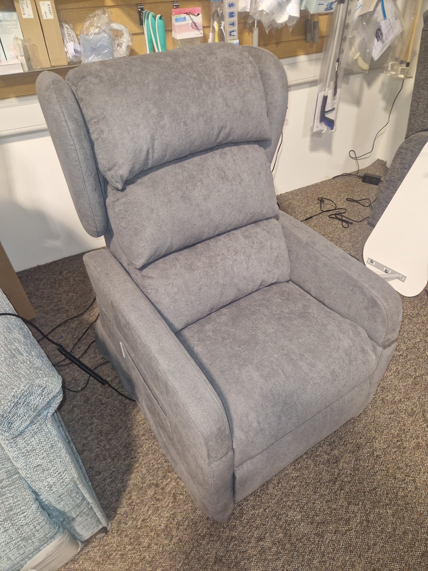 Electric elevating armchair MYRTHO CLASS with wheels and bed function