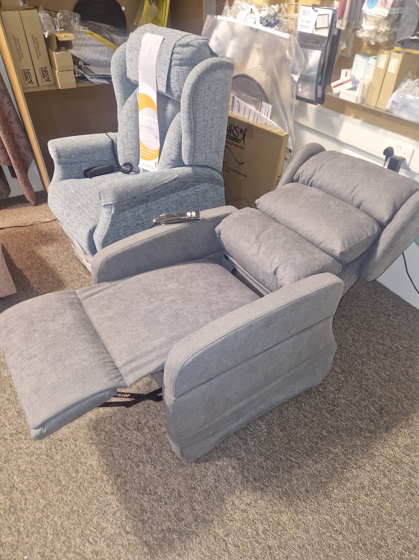 Electric elevating armchair MYRTHO CLASS with wheels and bed function